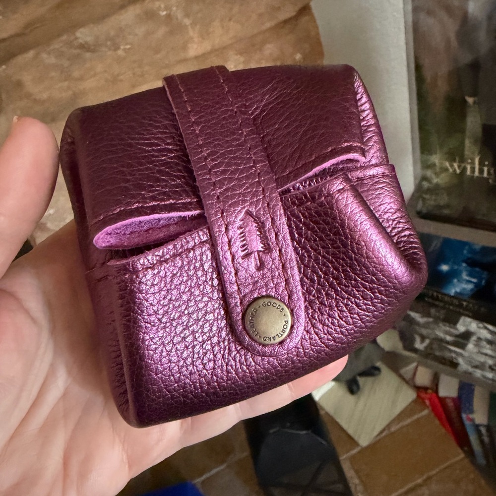 Portland Leather goods ultraviolet howler pouch